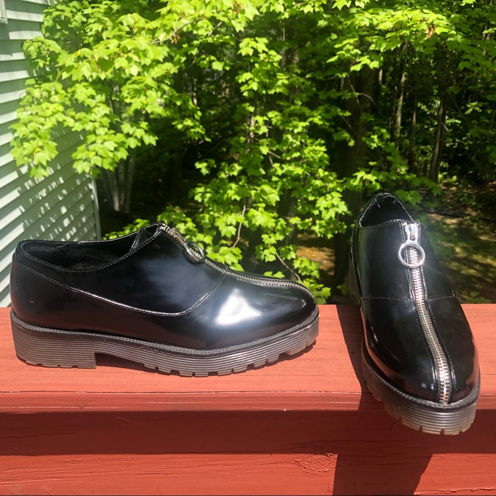 Tanis Zip-Front Oxford